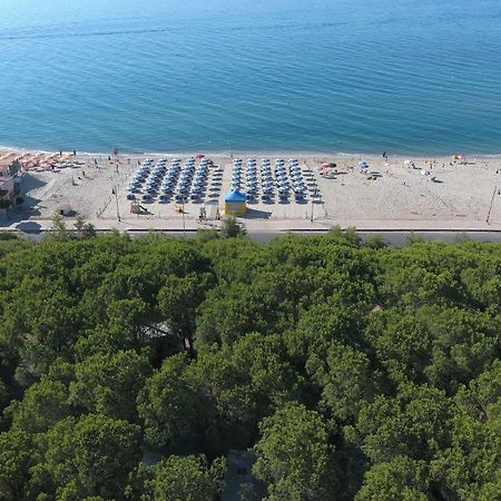 Villaggio Camping Lungomare クローパニ エクステリア 写真