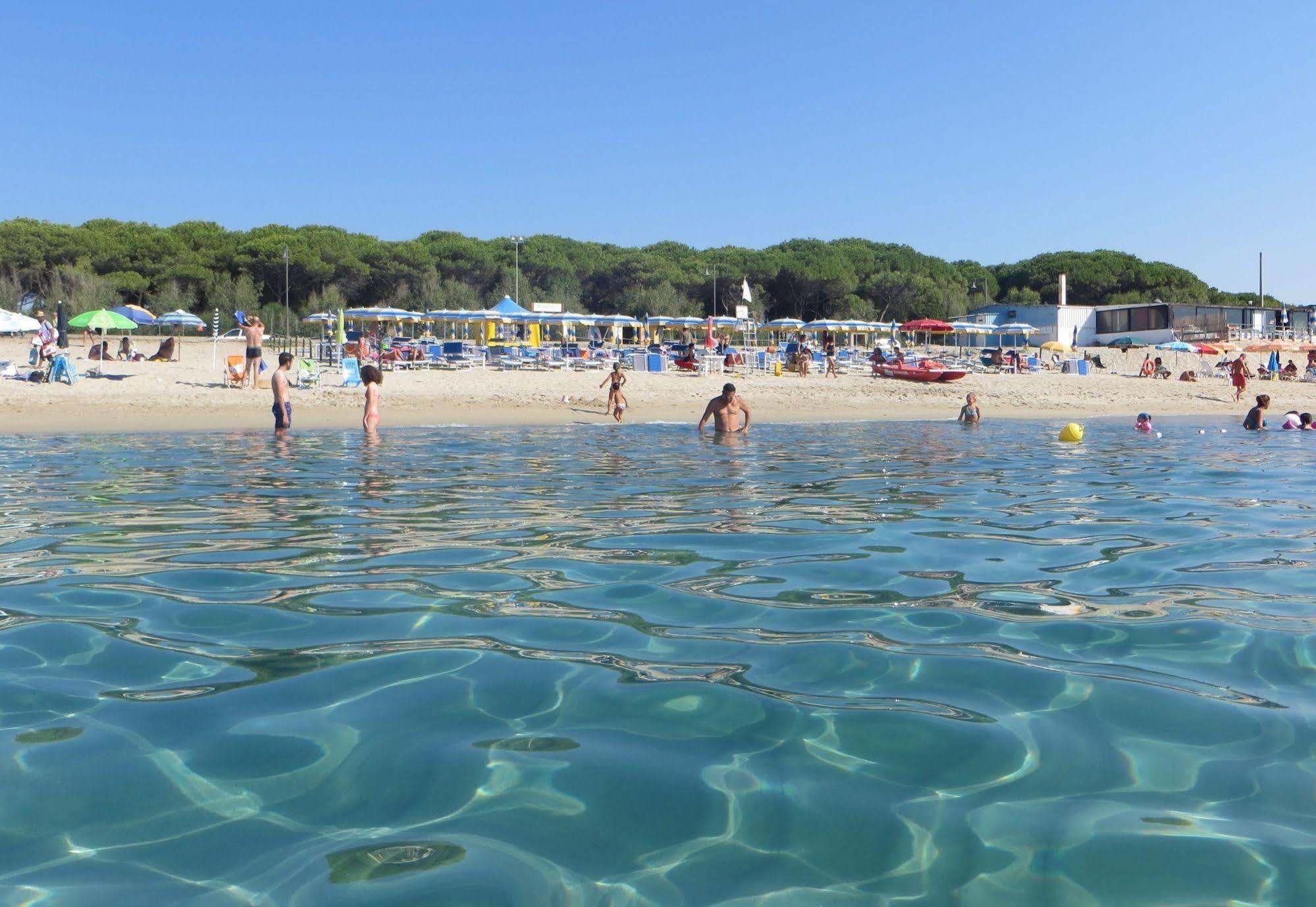 Villaggio Camping Lungomare クローパニ エクステリア 写真