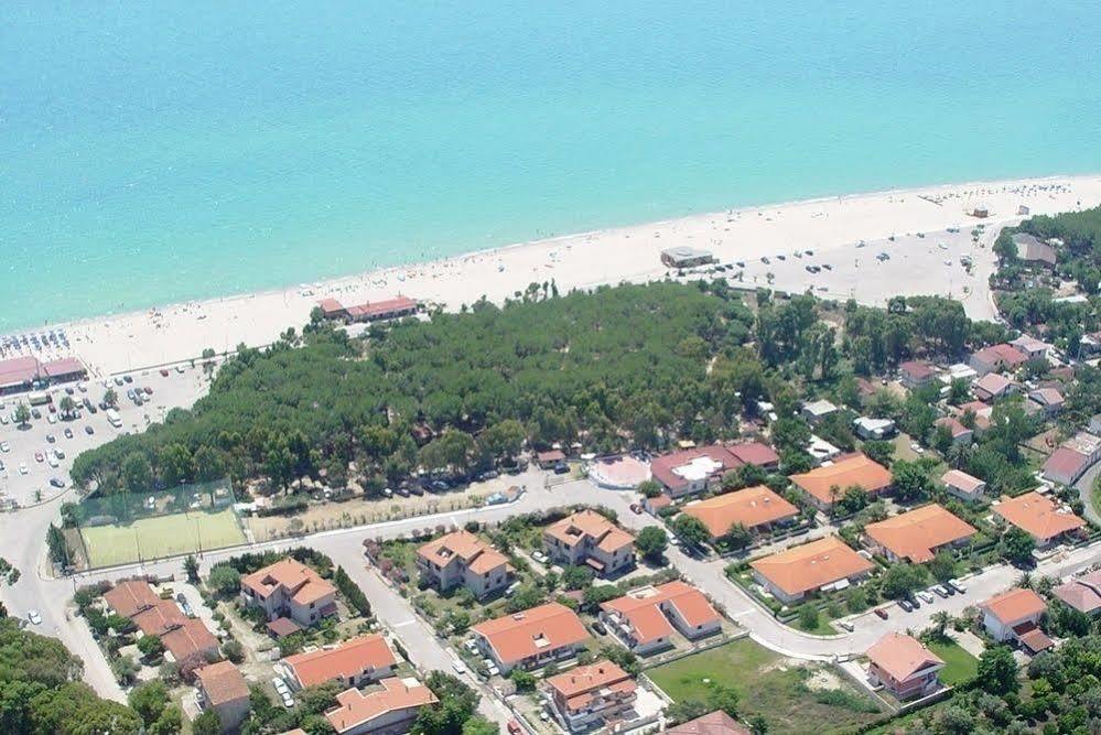 Villaggio Camping Lungomare クローパニ エクステリア 写真